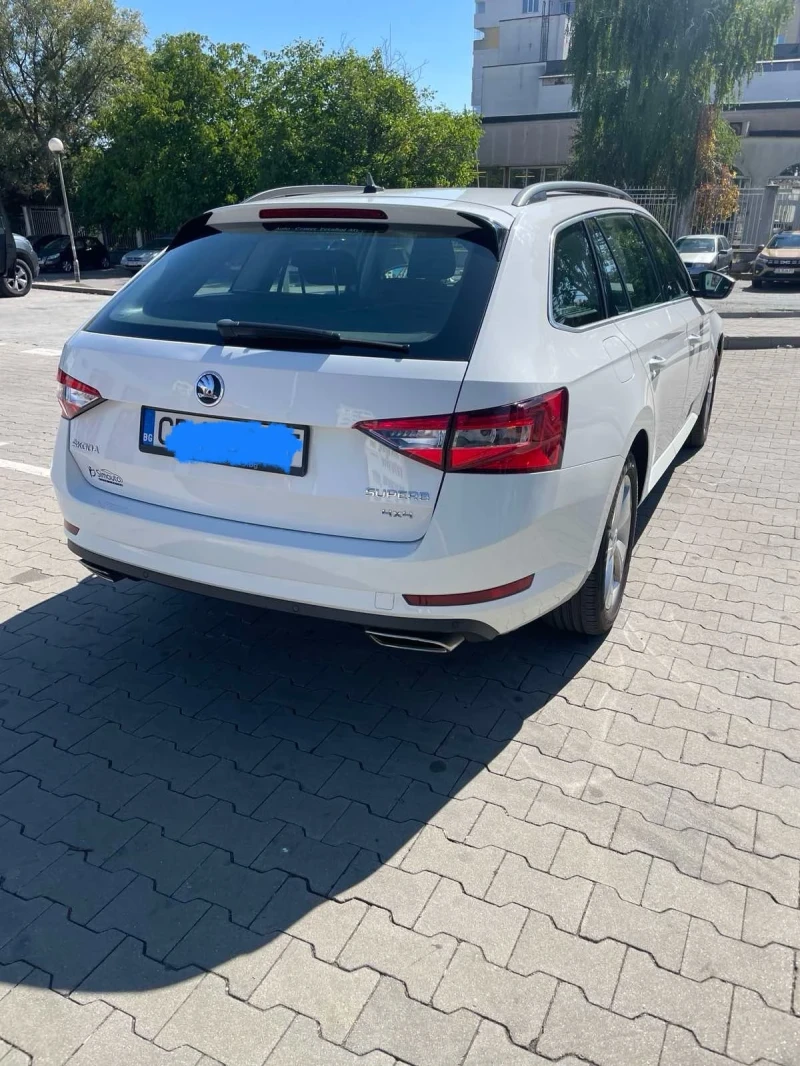Skoda Superb, снимка 5 - Автомобили и джипове - 51693956