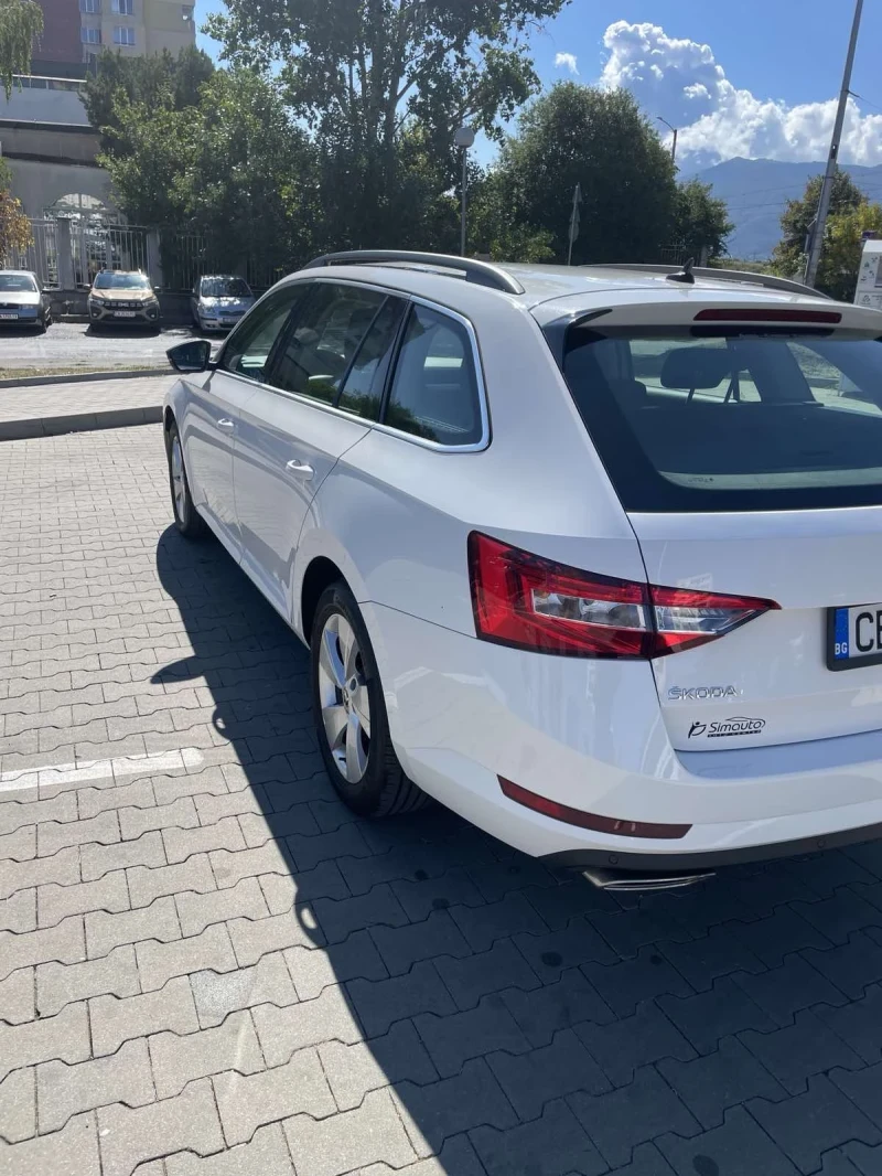 Skoda Superb, снимка 13 - Автомобили и джипове - 51693956