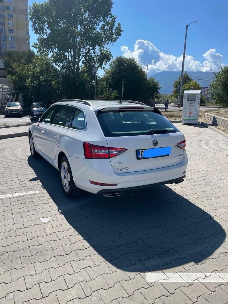 Skoda Superb, снимка 11 - Автомобили и джипове - 51693956