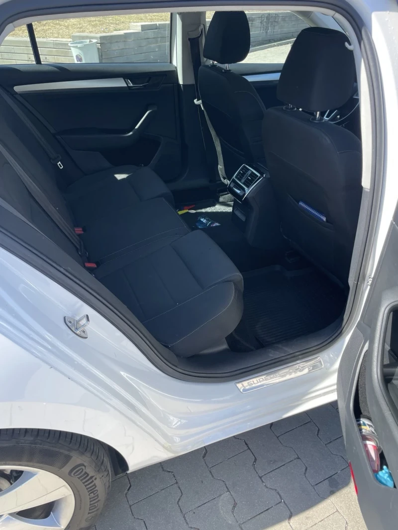 Skoda Superb, снимка 8 - Автомобили и джипове - 51693956