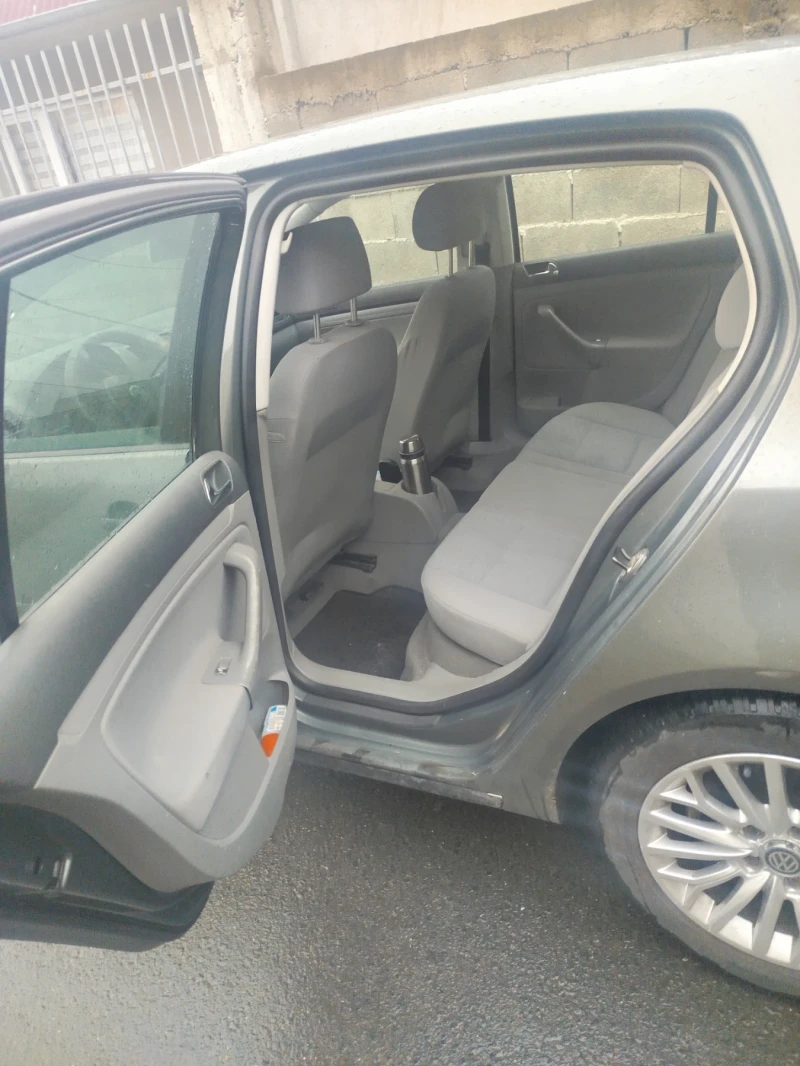 VW Golf, снимка 3 - Автомобили и джипове - 52322200