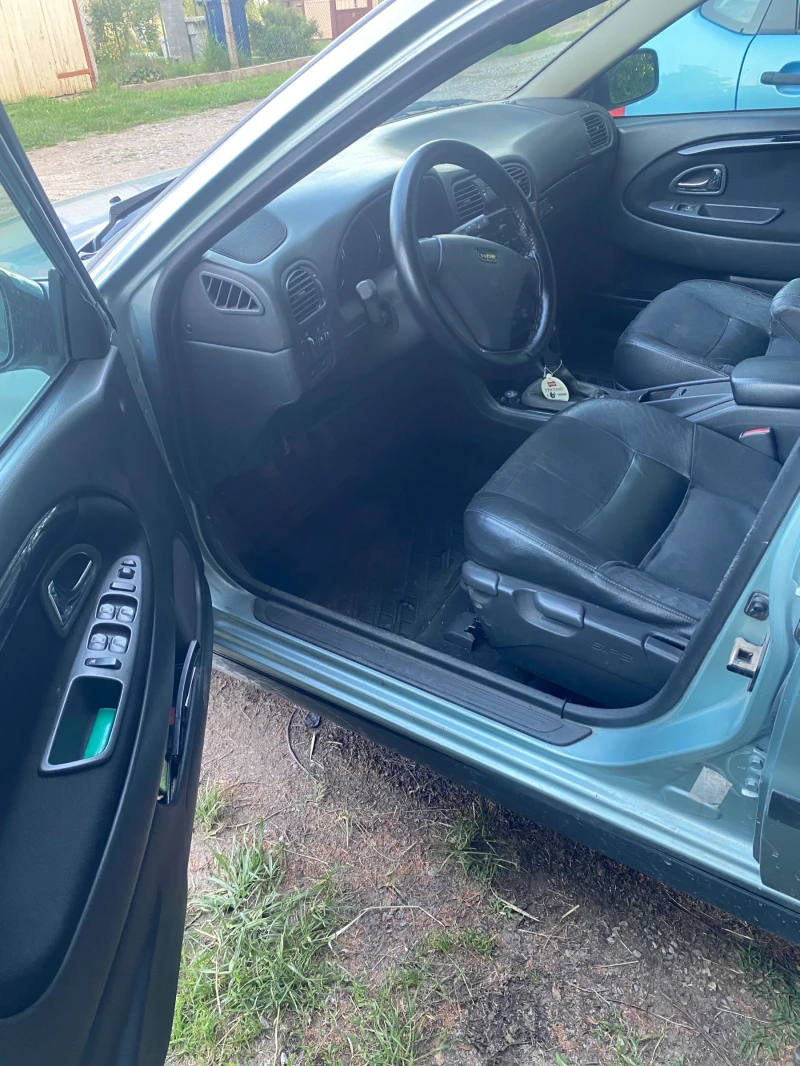 Volvo V40, снимка 7 - Автомобили и джипове - 52794876