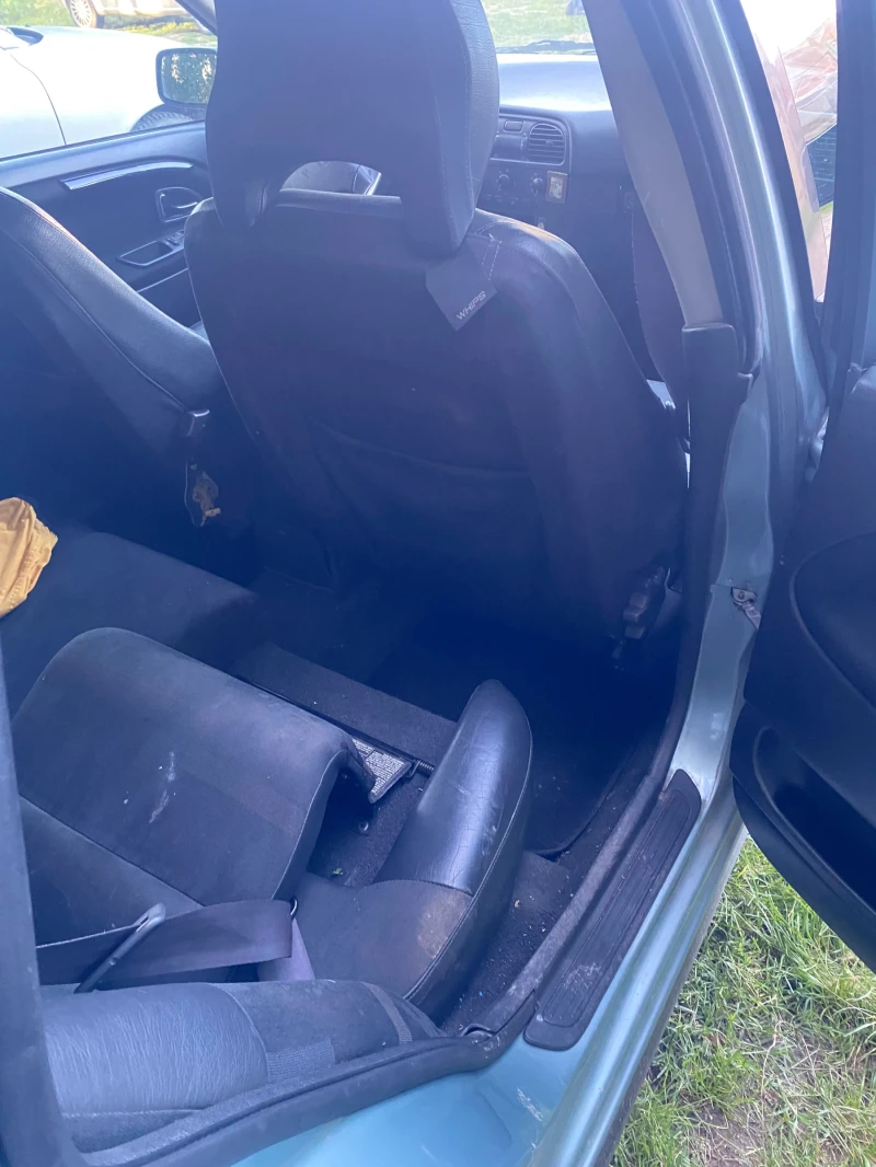 Volvo V40, снимка 3 - Автомобили и джипове - 52794876