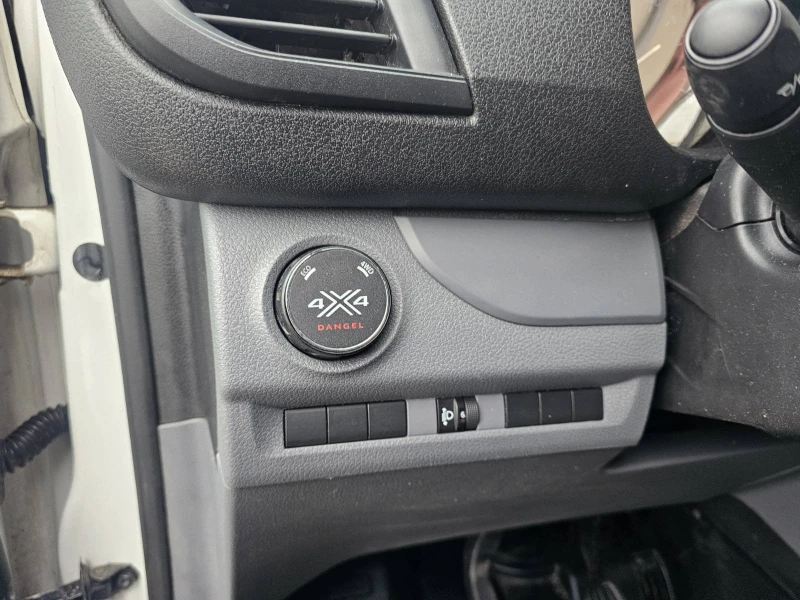 Peugeot Expert 2.0 HDI 4X4, снимка 11 - Автомобили и джипове - 53207263