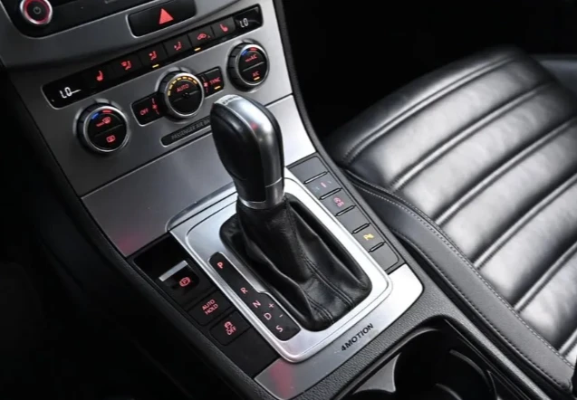 VW CC 2.0 TDI 4Motion - изображение 9