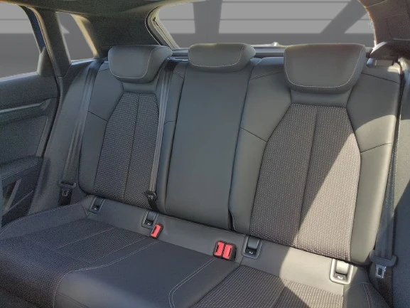 Audi A3 Sportback 40 TFSIe = S-line = Гаранция, снимка 8 - Автомобили и джипове - 54969969