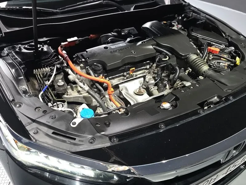 Honda Accord 2.0 Hybrid - САМО 30% АВАНС!, снимка 6 - Автомобили и джипове - 55936576