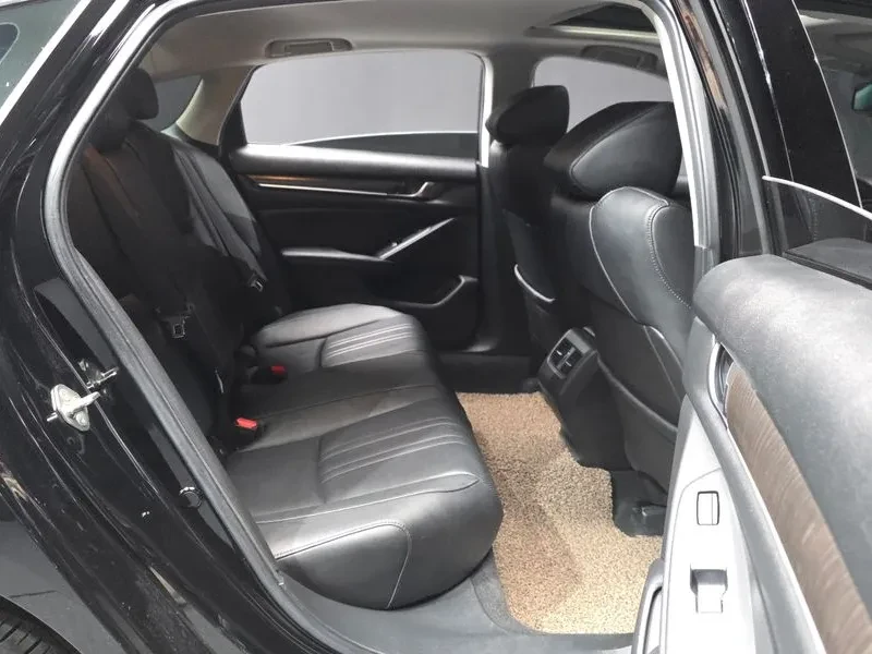 Honda Accord 2.0 Hybrid - САМО 30% АВАНС!, снимка 12 - Автомобили и джипове - 55936576