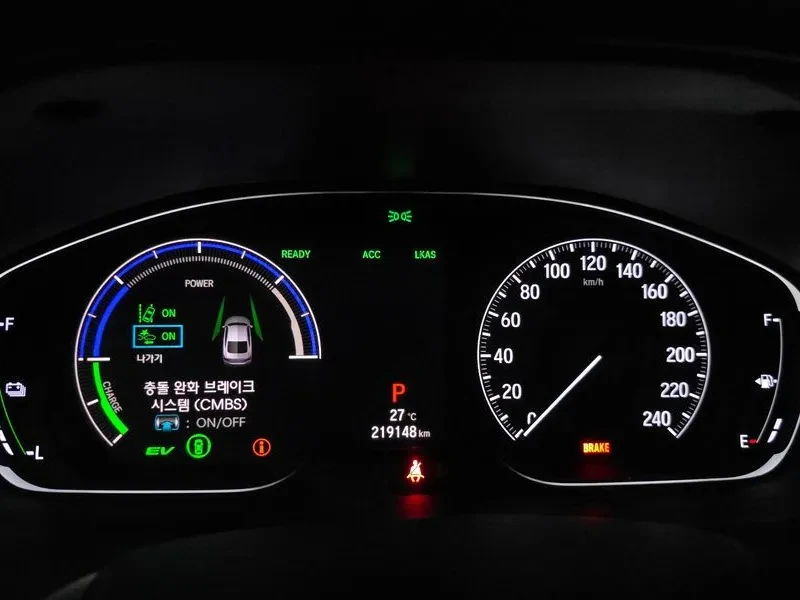 Honda Accord 2.0 Hybrid - САМО 30% АВАНС!, снимка 8 - Автомобили и джипове - 55936576
