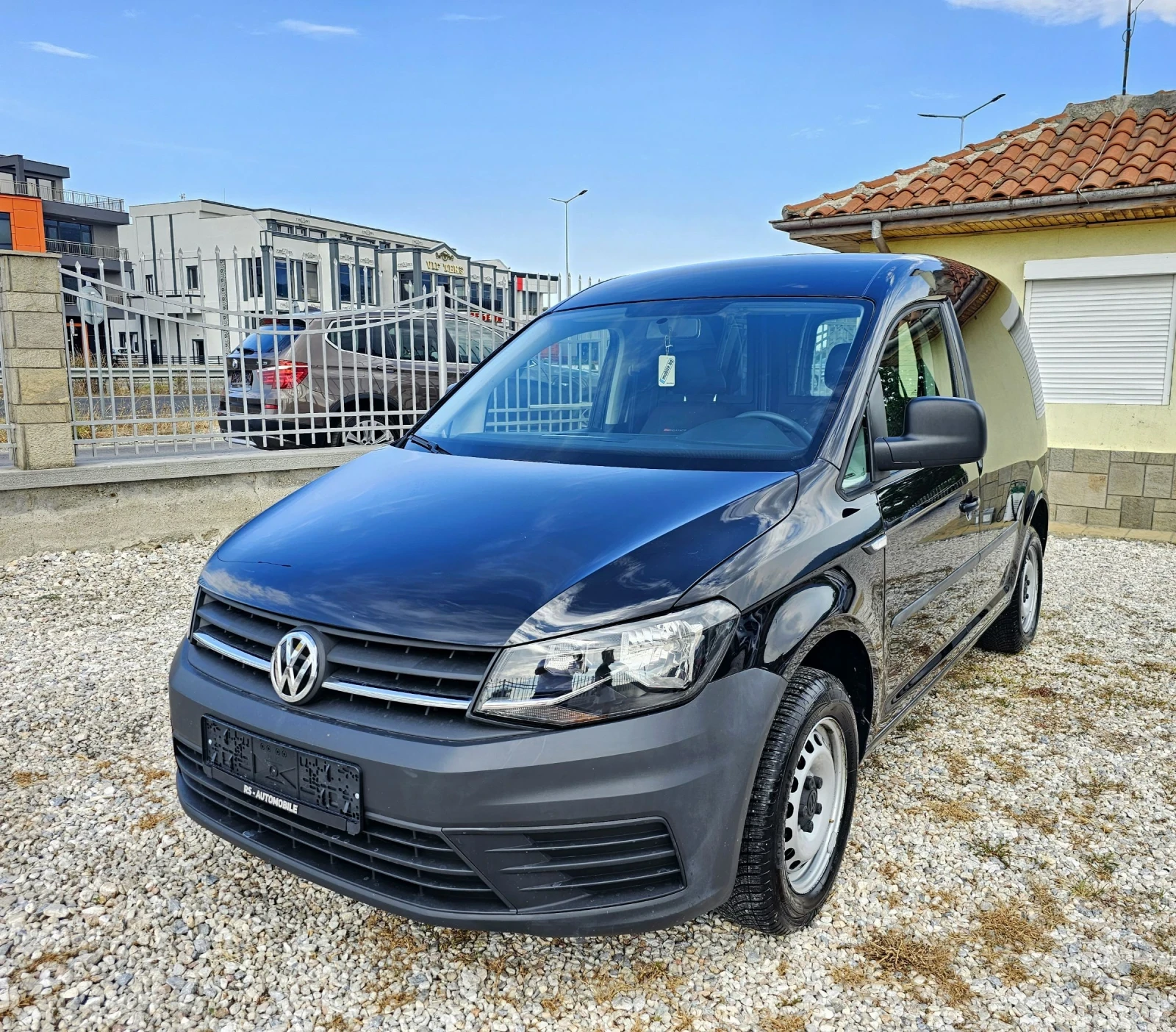 VW Caddy - [1] 