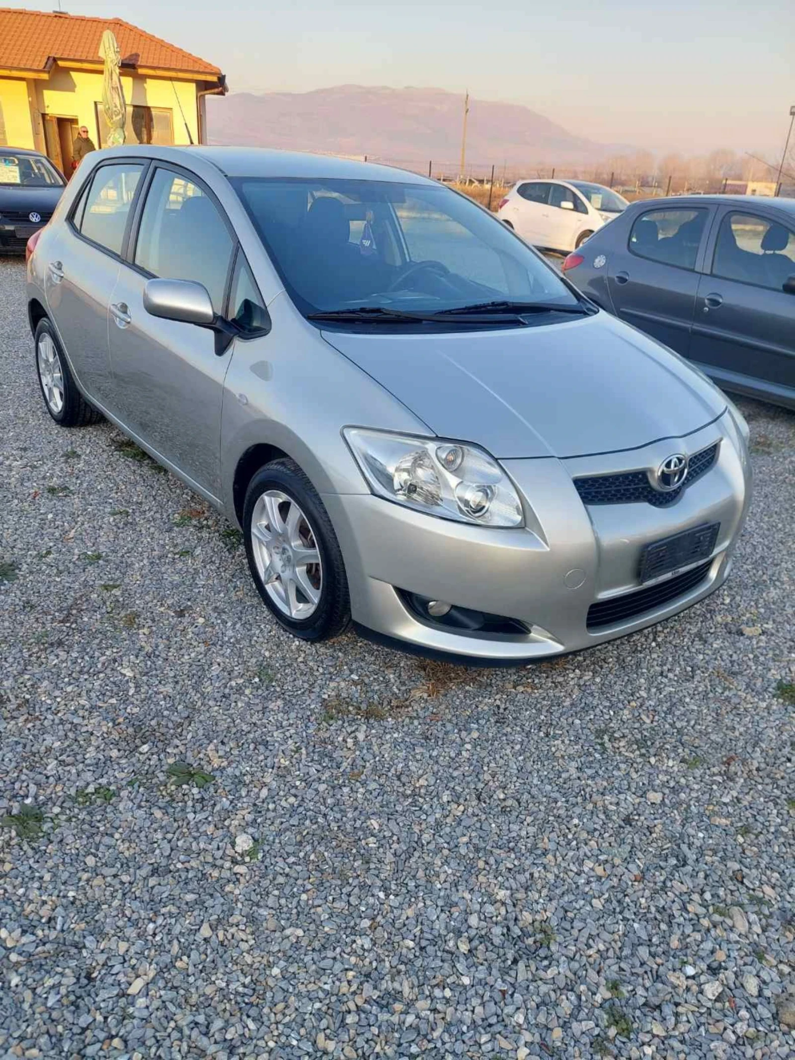 Toyota Auris 1.4/90кс.ТОП ТОП ТОП - изображение 2