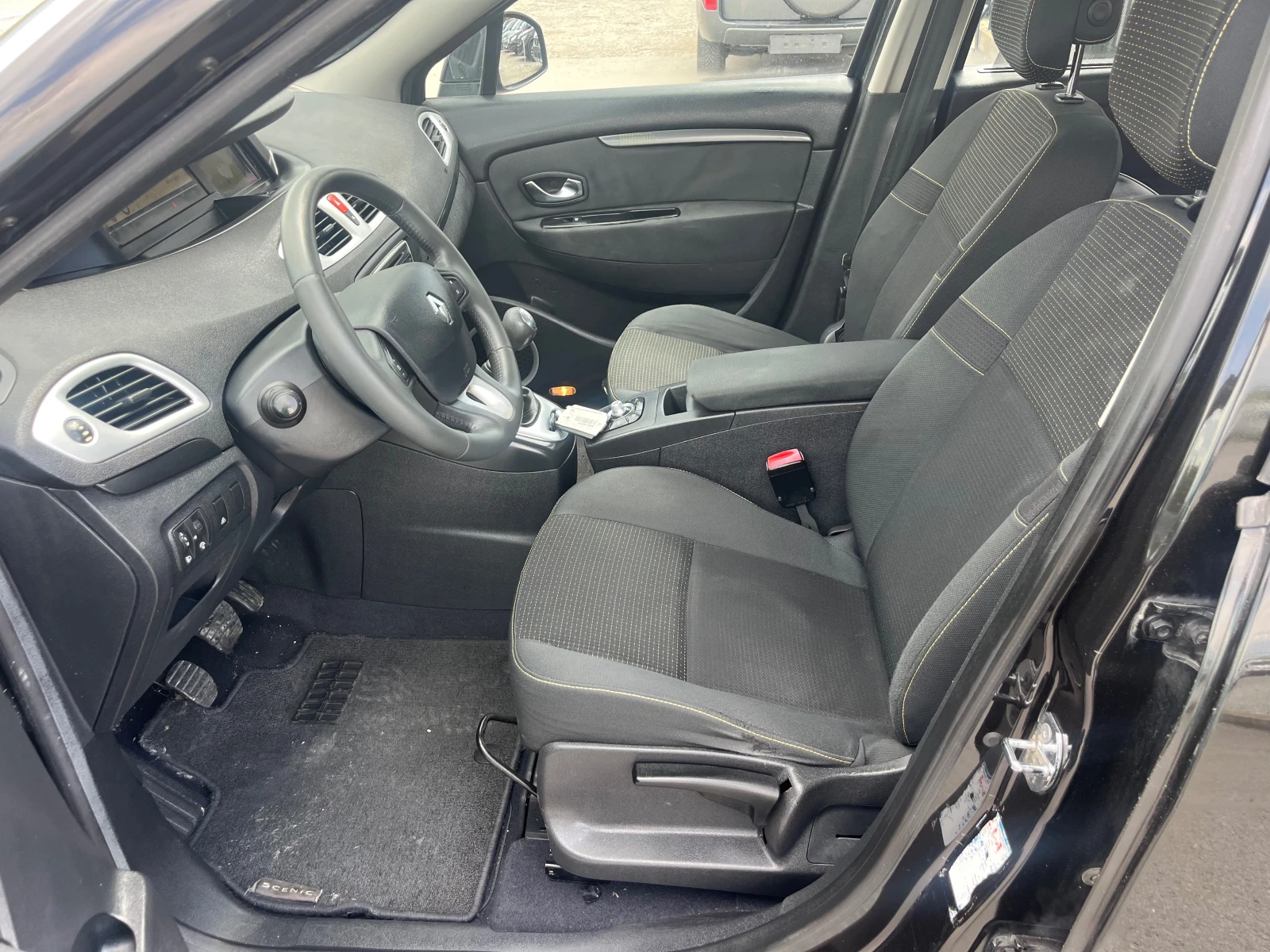 Renault Scenic 1.5 DCI NAVI - изображение 9