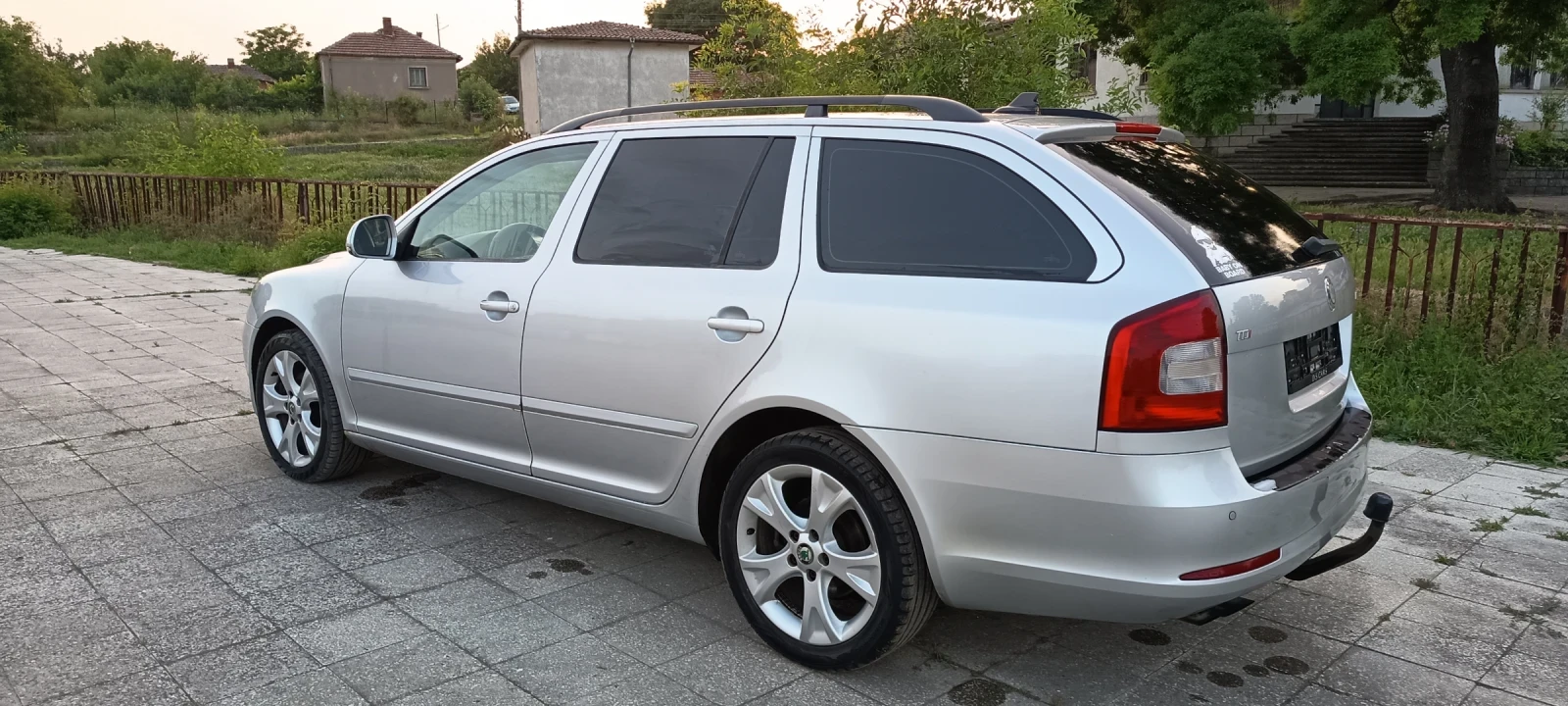 Skoda Octavia 2.0 140 кс. DSG - изображение 6