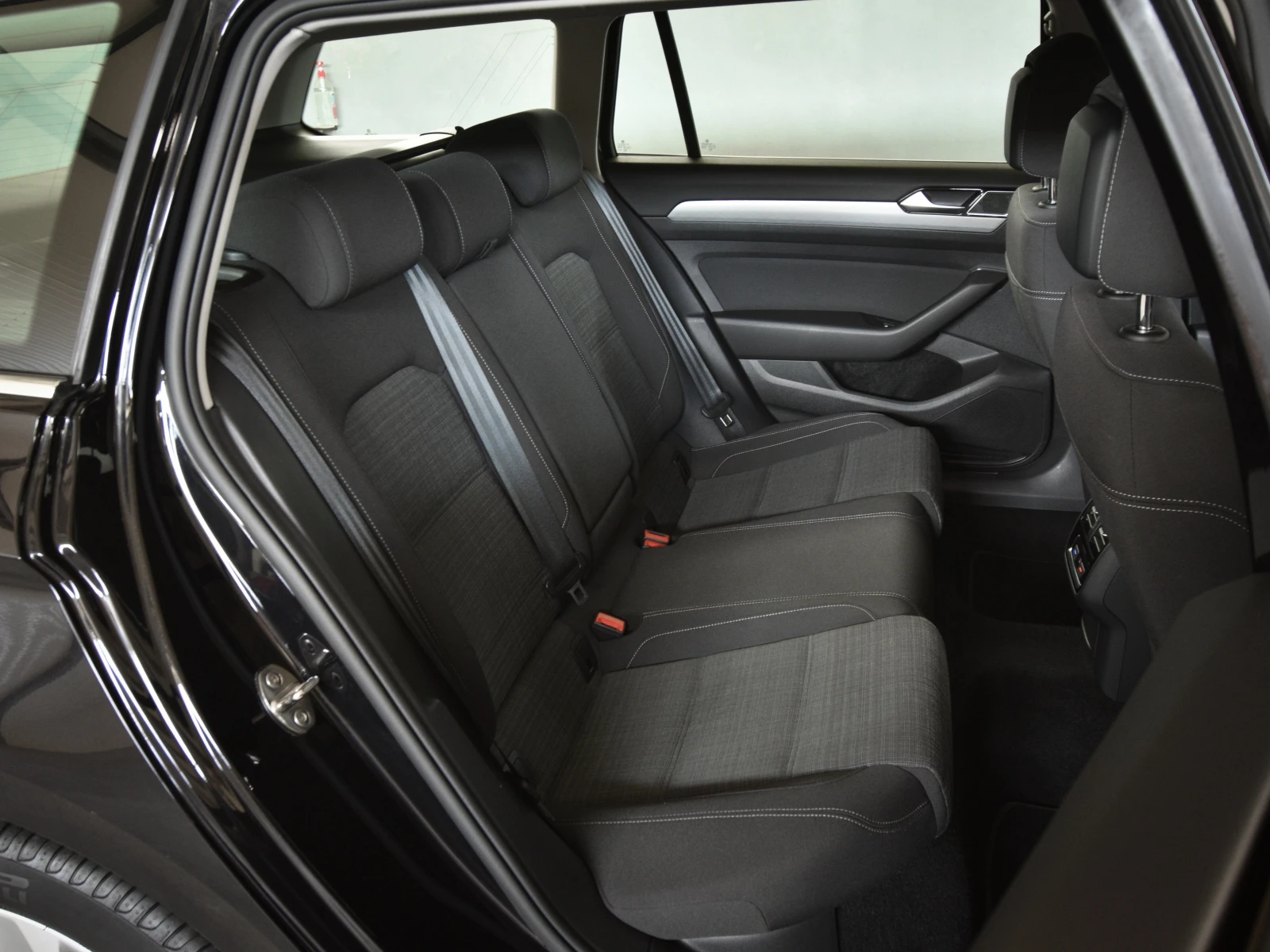 VW Passat 2.0TDI/LED/200HP - изображение 9