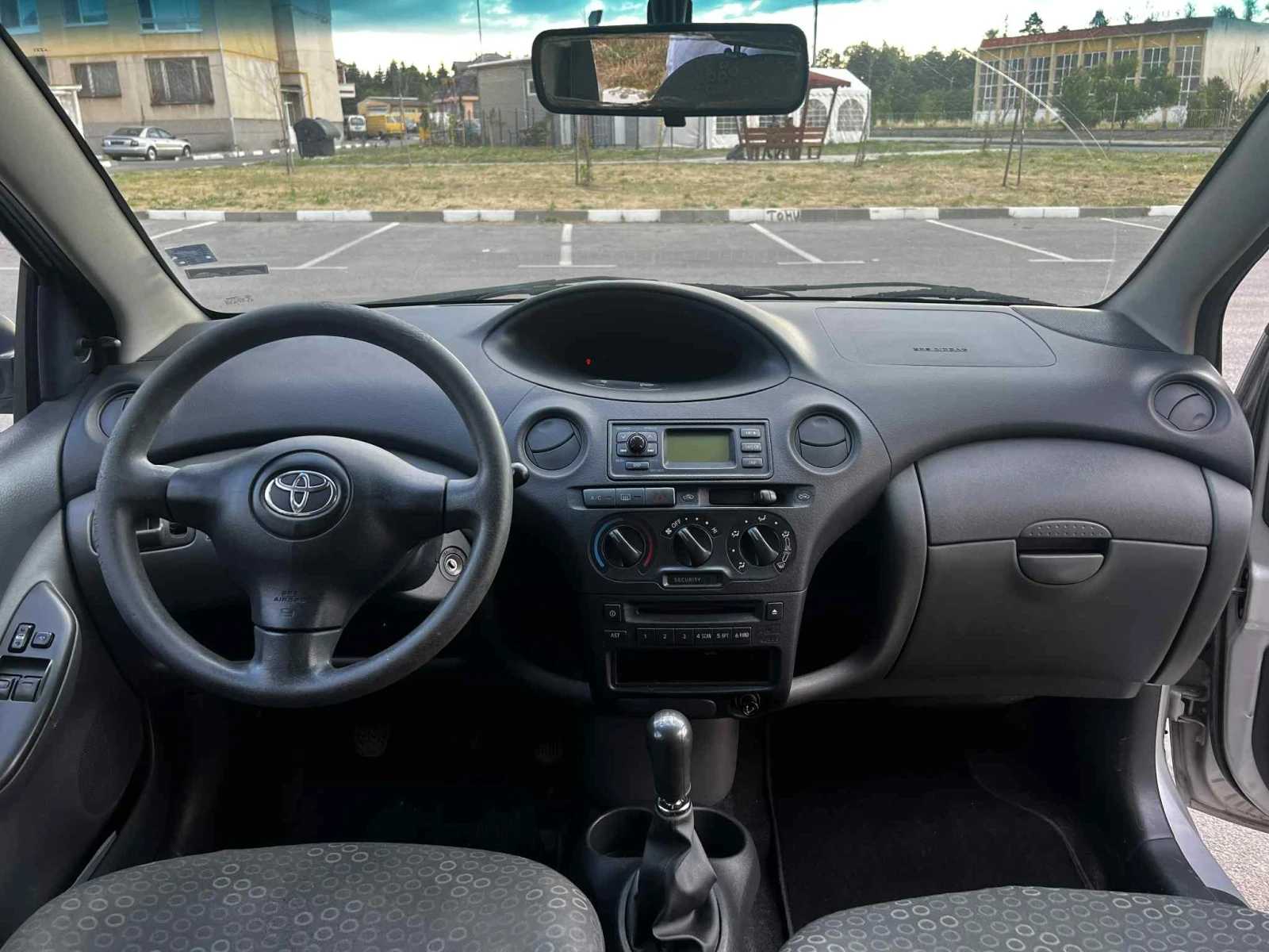 Toyota Yaris Колата се кара всеки ден, обслужена преди 500км.  - изображение 2
