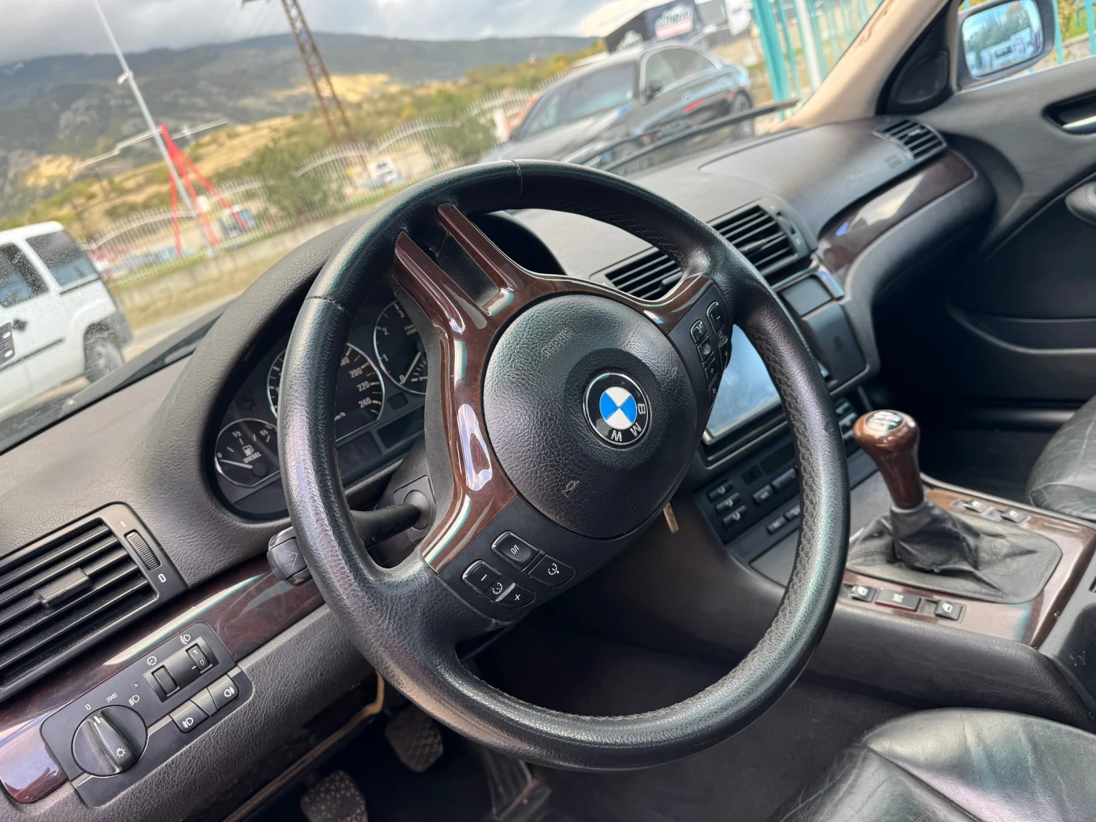 BMW 330 d* xDrive* NAVI* M-пакет - изображение 3