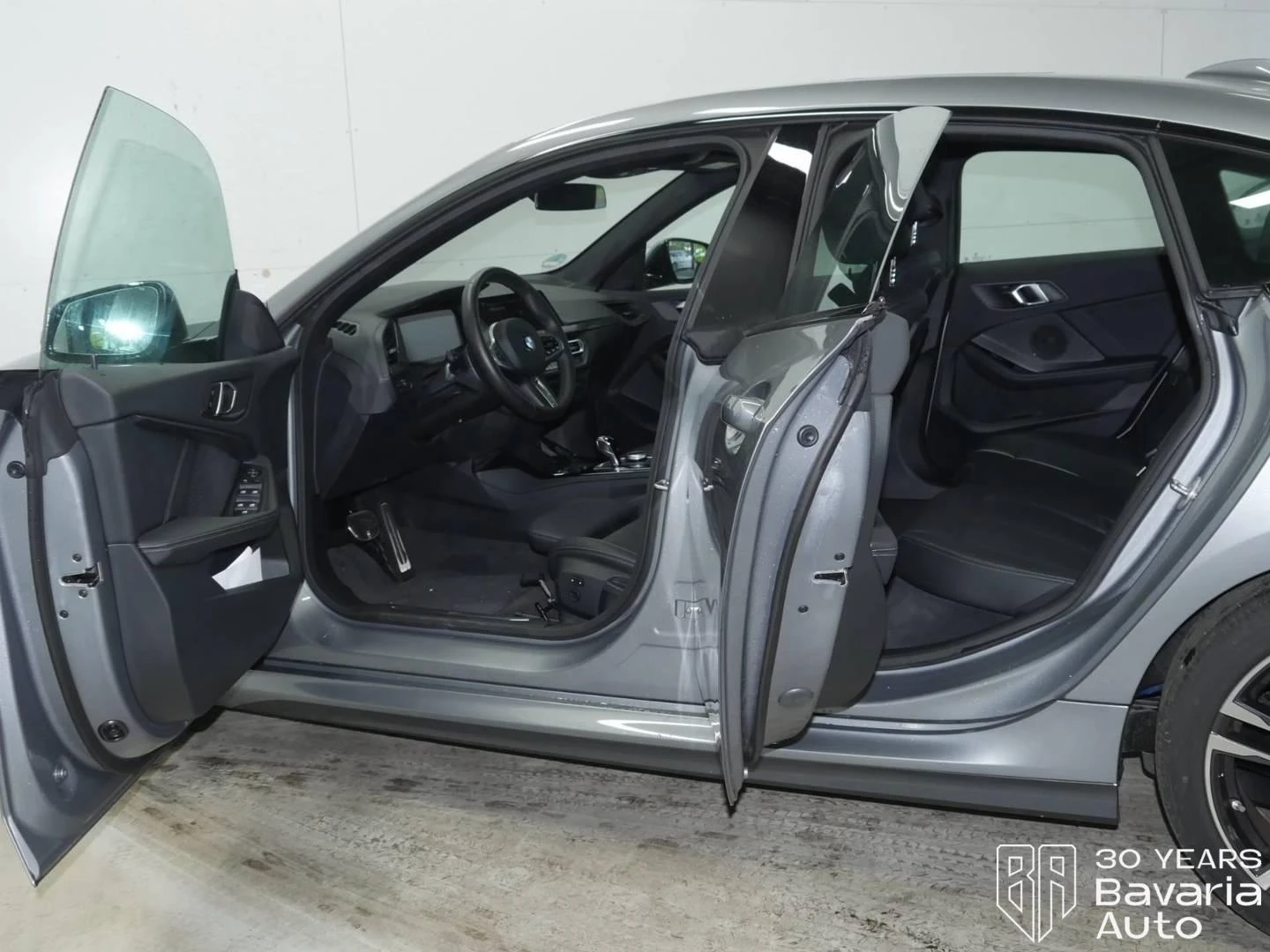 BMW 218 i Gran Coupe M Sport Paket Steptronic - изображение 5