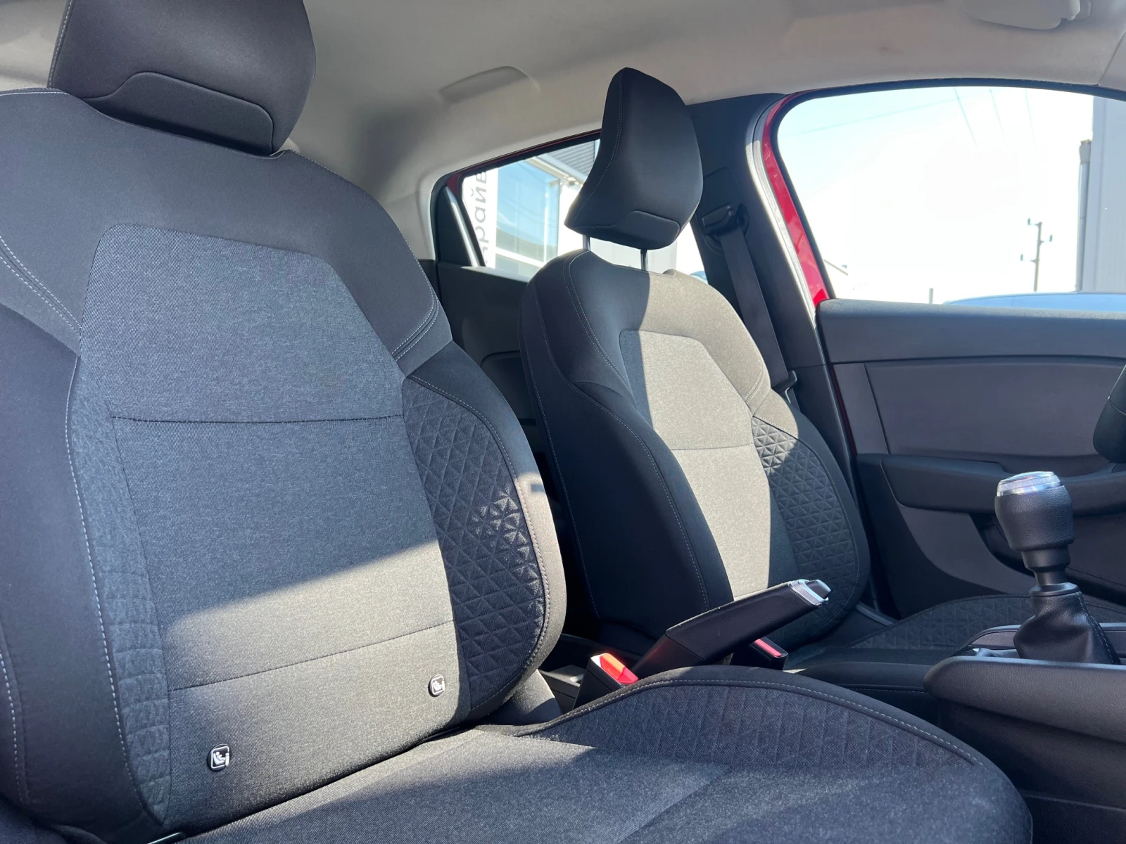 Renault Clio TCe 90 �.�. Equilibre | Mobile.bg � ����������� 11