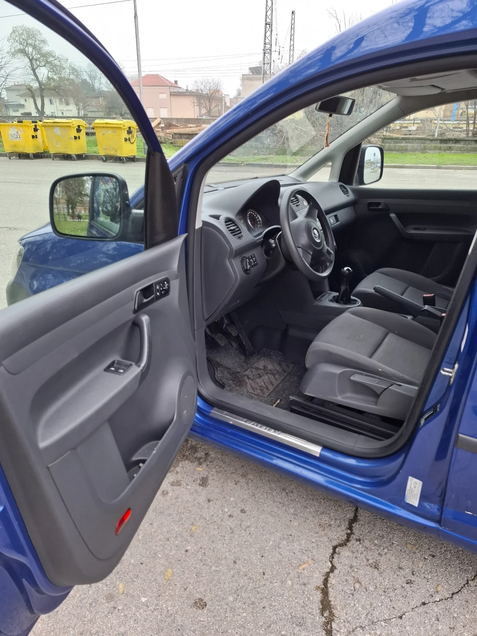 VW Caddy 1.6 TDI | Mobile.bg   11