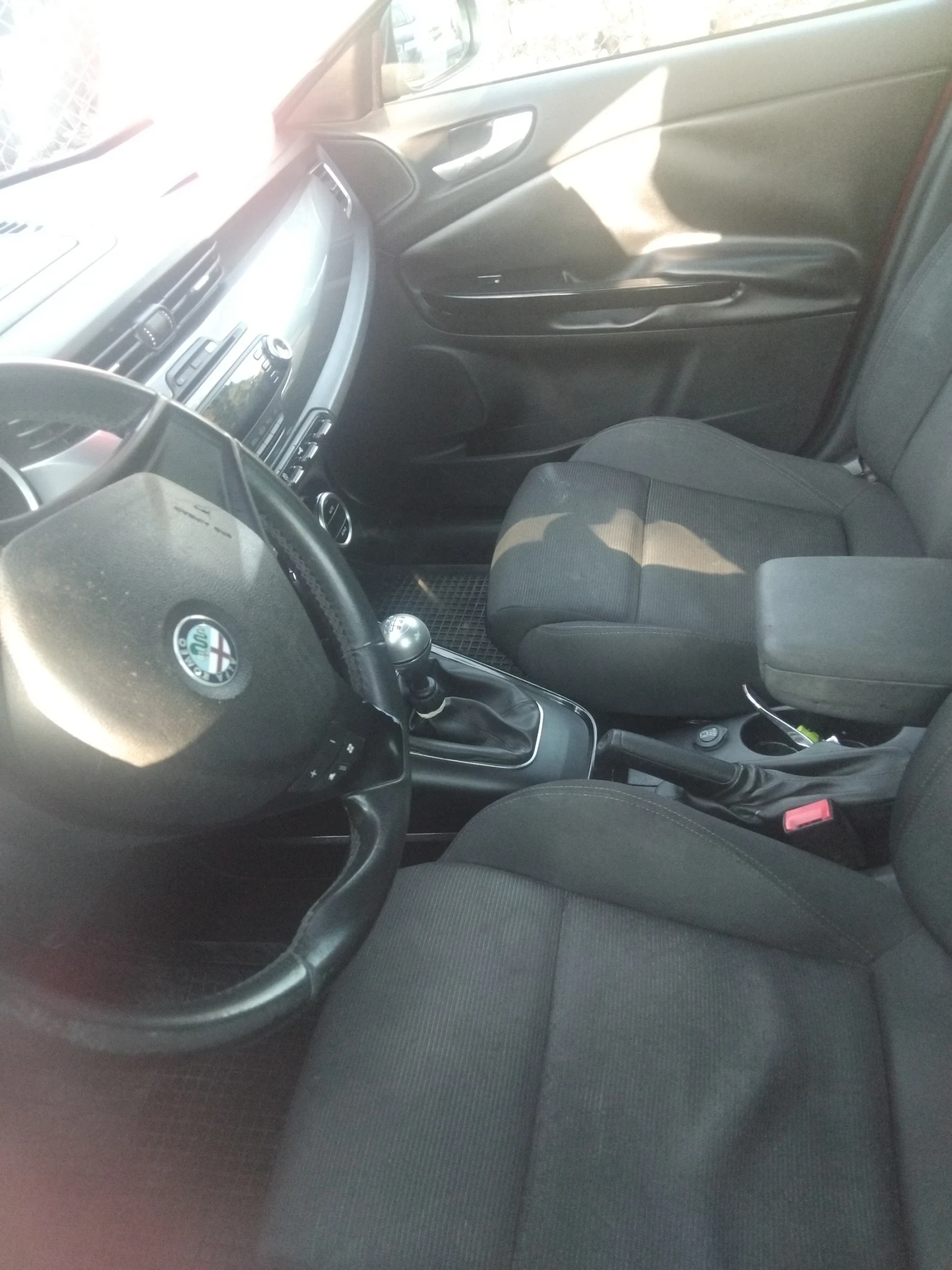 Alfa Romeo Giulietta, снимка 3 - Автомобили и джипове - 53828713