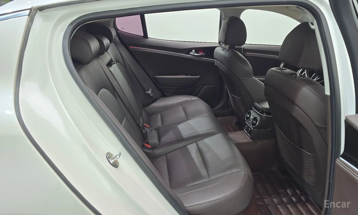 Kia Stinger ���������* 4 ��������* ���. ���.* �����* ������*  | Mobile.bg � ����������� 12