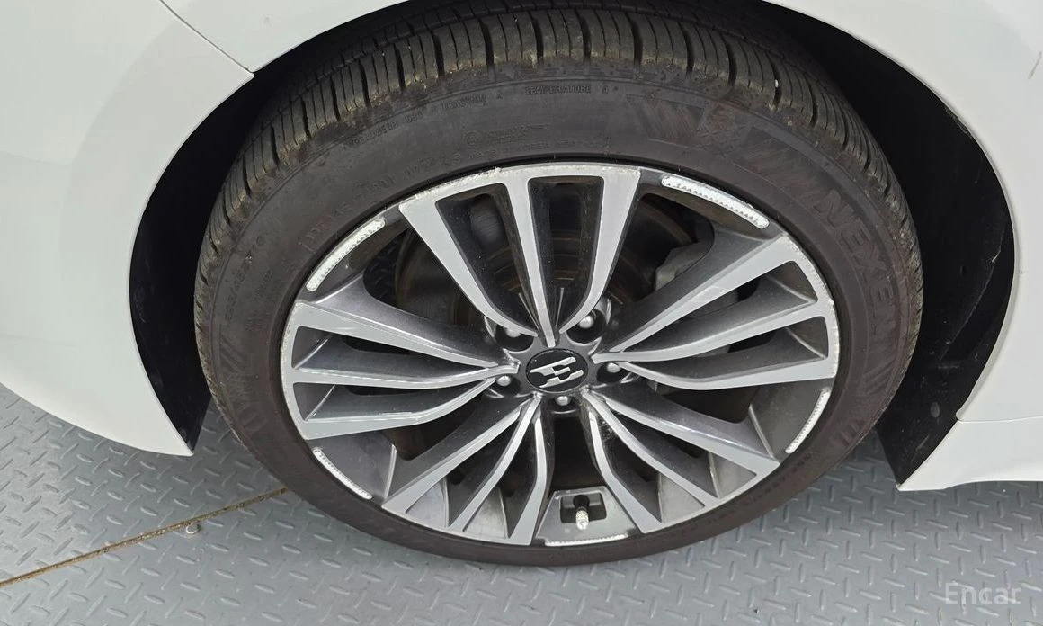 Kia Stinger ���������* 4 ��������* ���. ���.* �����* ������*  | Mobile.bg � ����������� 5