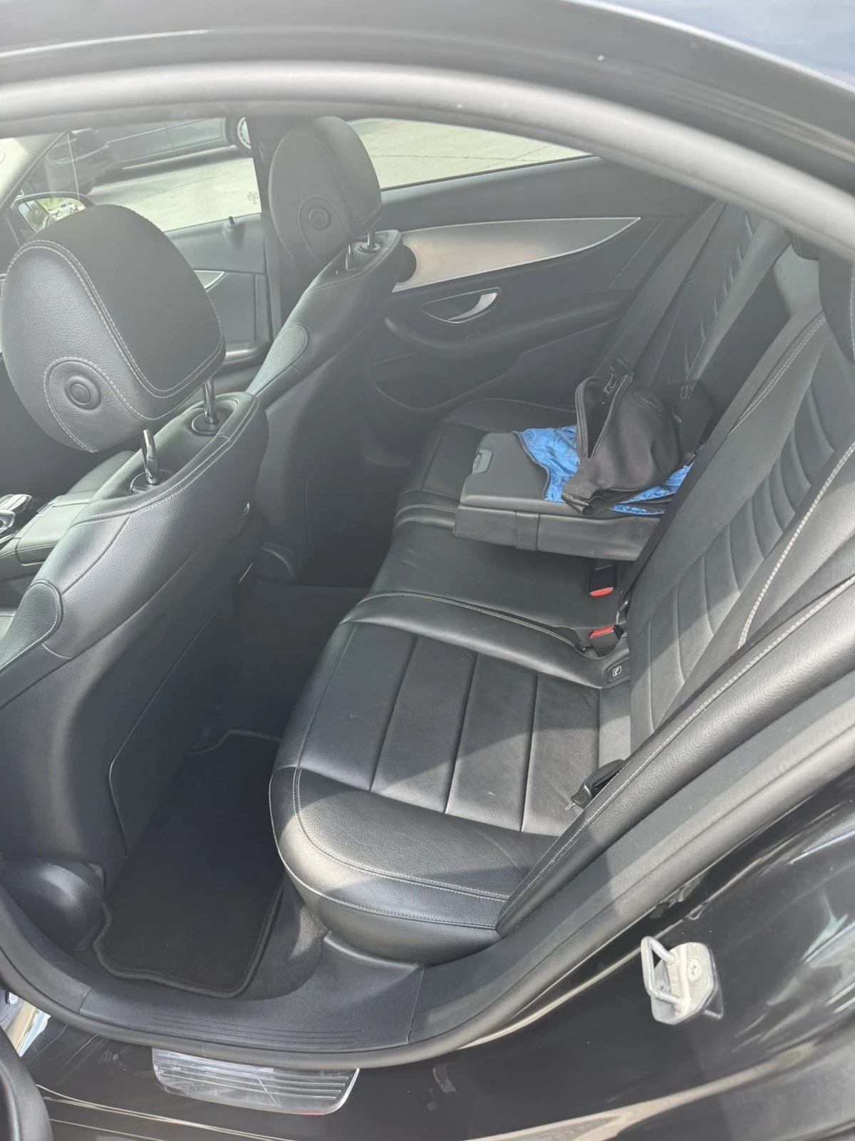 Mercedes-Benz E 220, снимка 8 - Автомобили и джипове - 55003184