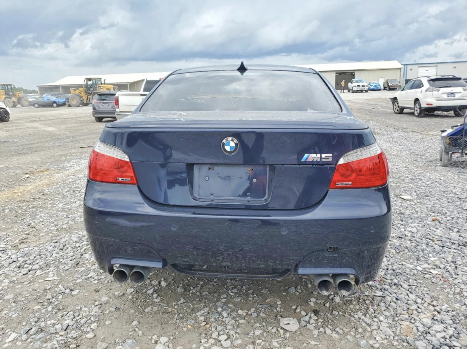 BMW M5 АВТОКРЕДИТ* ЦЕНА БЕЗ АНАЛОГ* , снимка 6 - Автомобили и джипове - 54837365