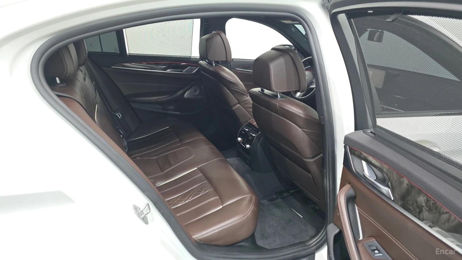 BMW 540 xDrive M Sport Plus* HUD* КОЖА* AURA S* АВТОКРЕДИТ, снимка 10 - Автомобили и джипове - 55653441