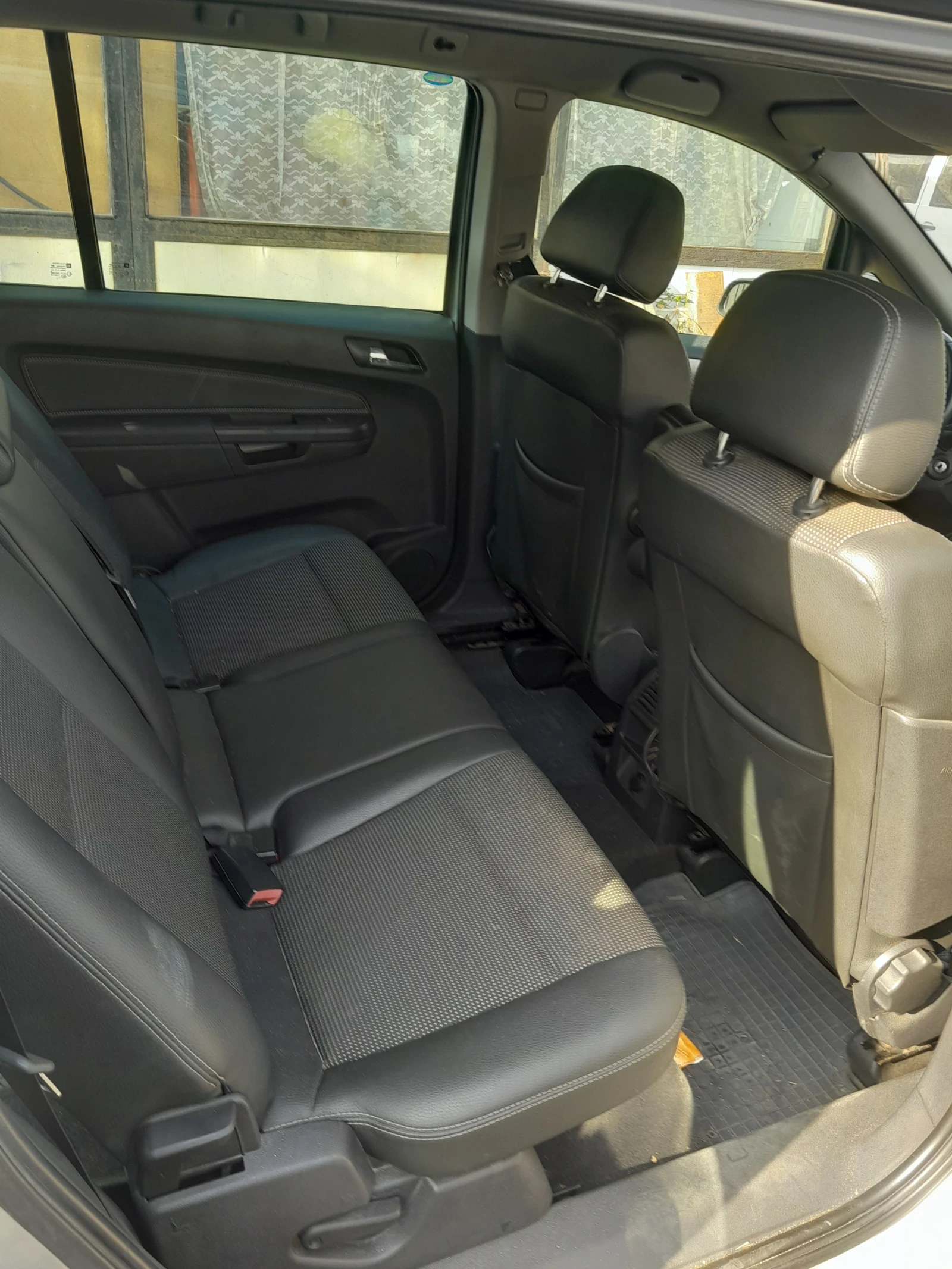 Opel Zafira, снимка 2 - Автомобили и джипове - 56166511
