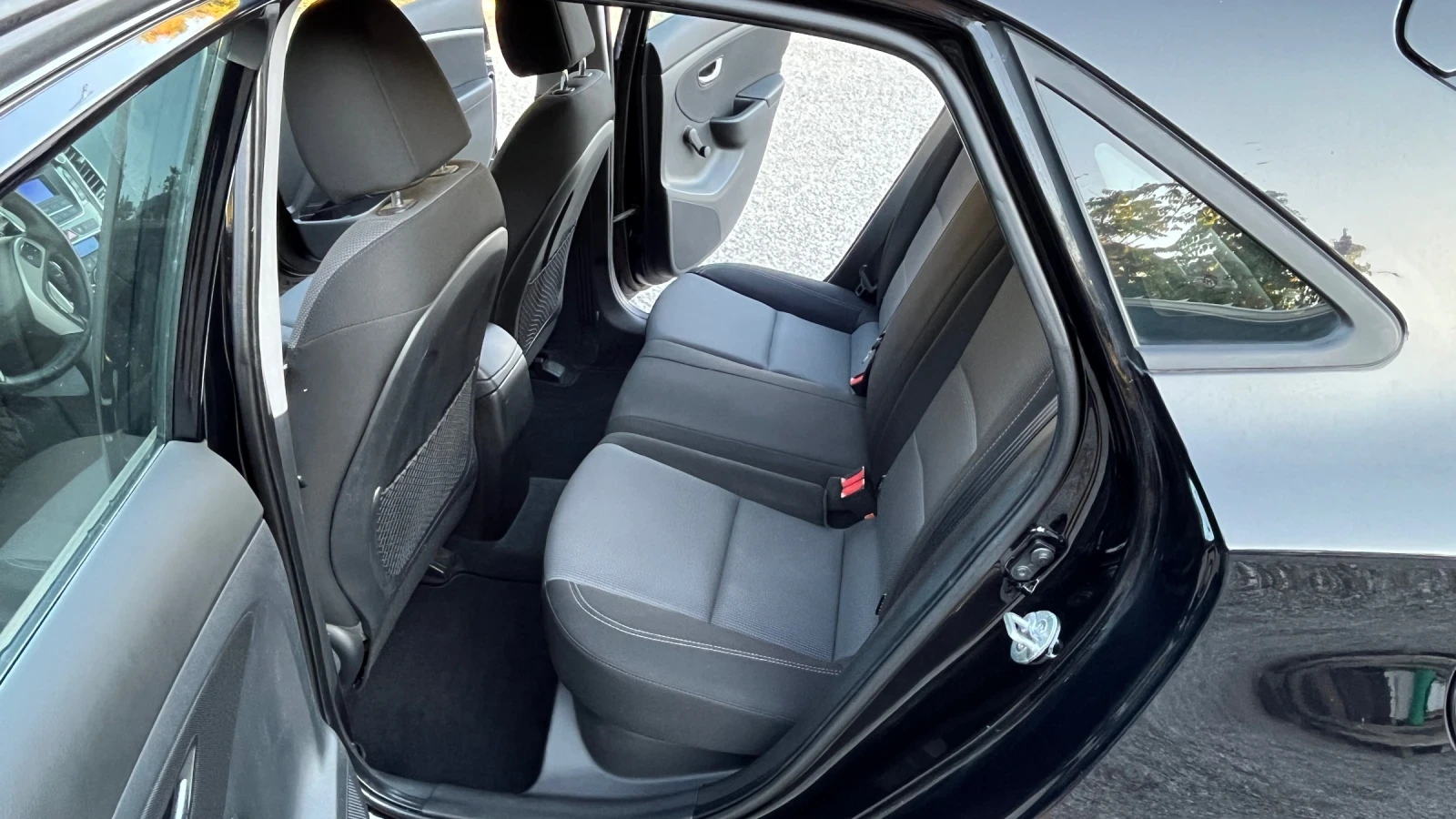Hyundai I30  1.4 COOL 90, снимка 11 - Автомобили и джипове - 56741019