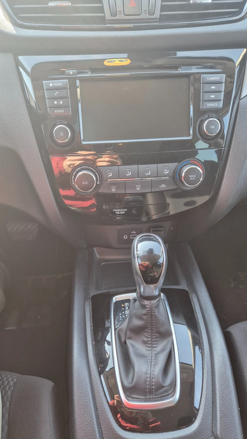 Nissan Rogue SPORT 2.0, снимка 10 - Автомобили и джипове - 49358913