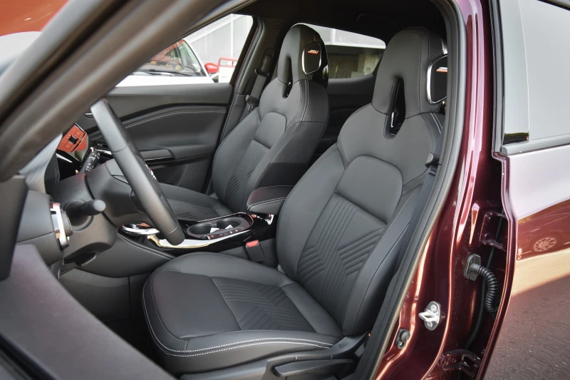 Nissan Juke Tekna 1.6 HEV, снимка 10 - Автомобили и джипове - 50811446