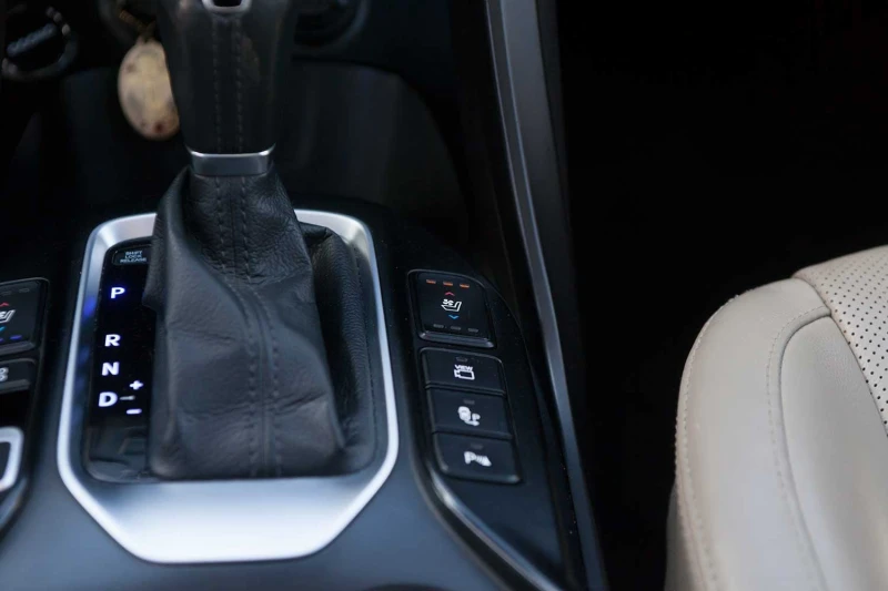 Hyundai Santa fe, снимка 12 - Автомобили и джипове - 52283061