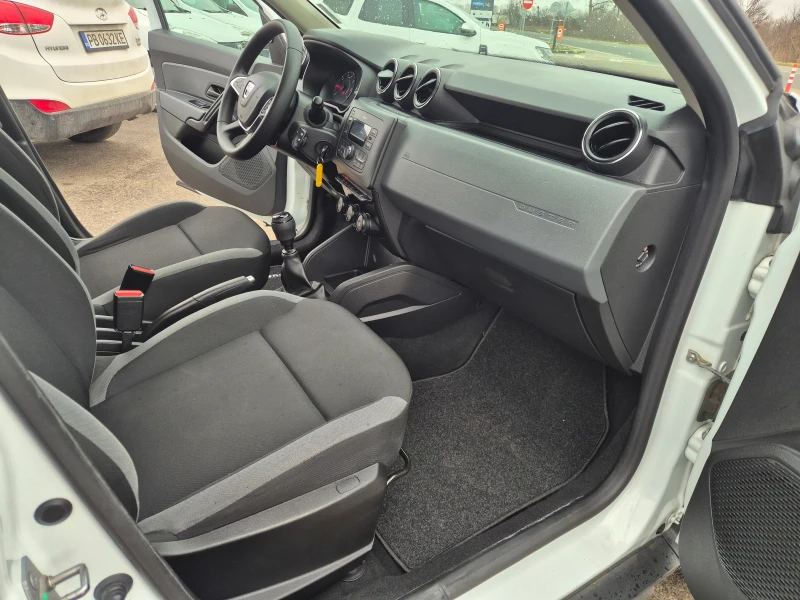Dacia Duster N1-4х4 M/T 1.5 DCI, снимка 9 - Автомобили и джипове - 53413592