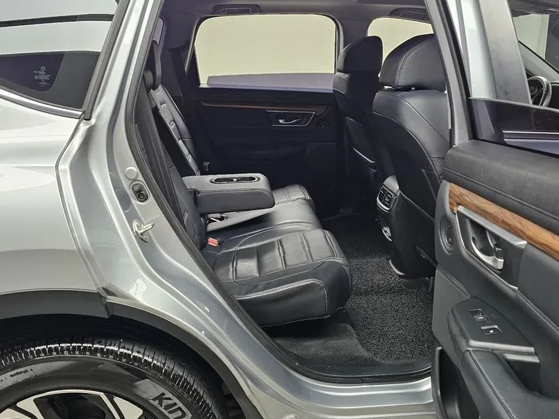 Honda Cr-v 1.5 TOURING 4WD, снимка 11 - Автомобили и джипове - 55176564