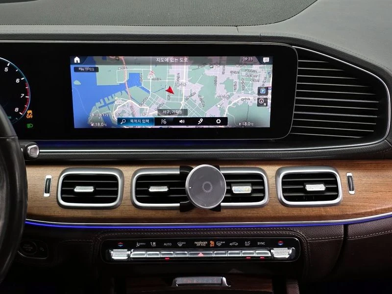 Mercedes-Benz GLE 450 AMG EQ BOOST/HUD/ПОДГРЕВ/ОБДУХ/HARMON KARDON/DISTR/360, снимка 11 - Автомобили и джипове - 55341300