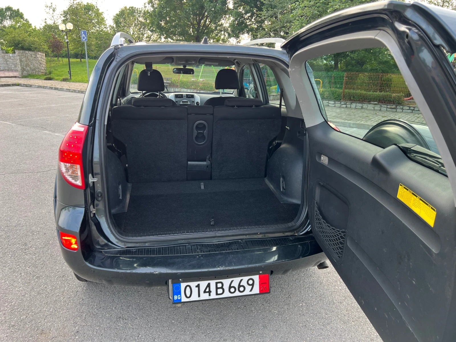 Toyota Rav4 2.2-D - изображение 7