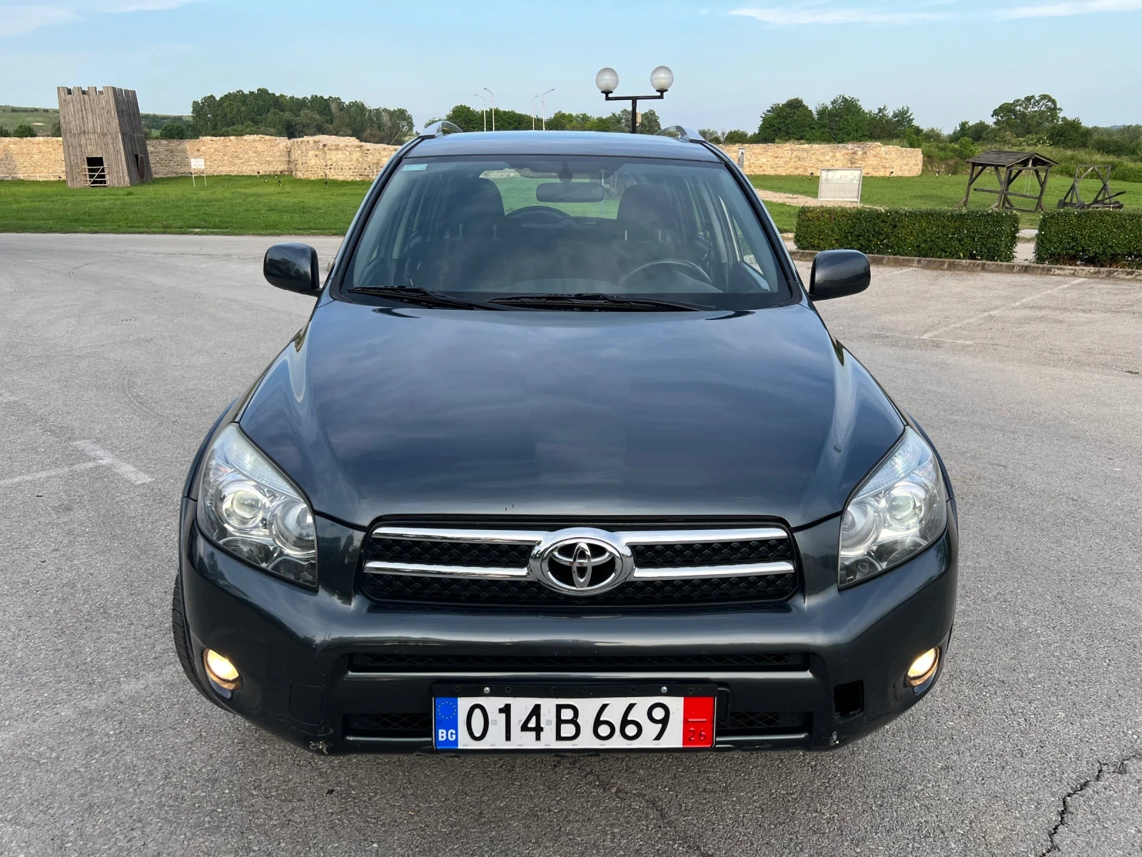 Toyota Rav4 2.2-D - изображение 2