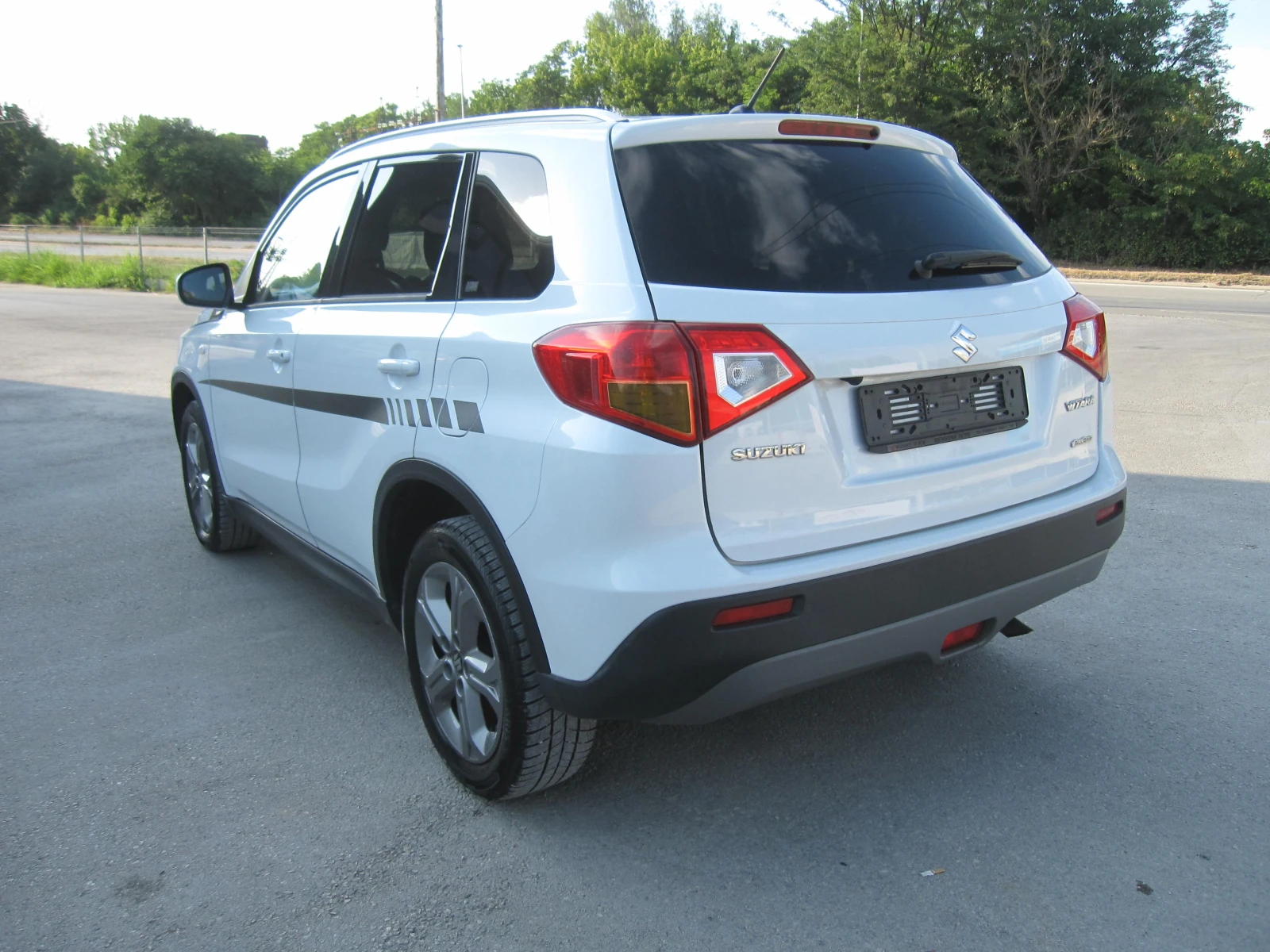 Suzuki Vitara 1, 6D, 4x4, Дистроник, Камера - изображение 4