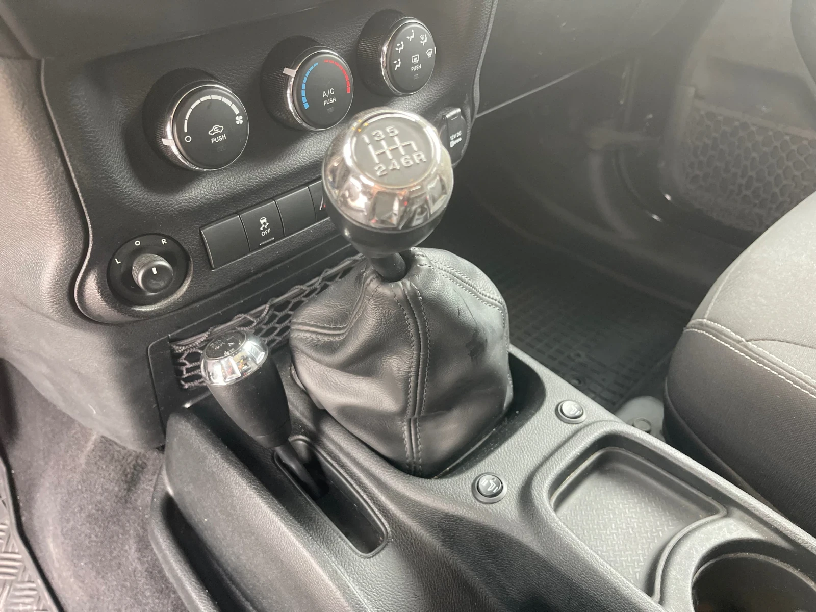 Jeep Wrangler 3.6i-UNLIMITED-4x4- --- | Mobile.bg   11