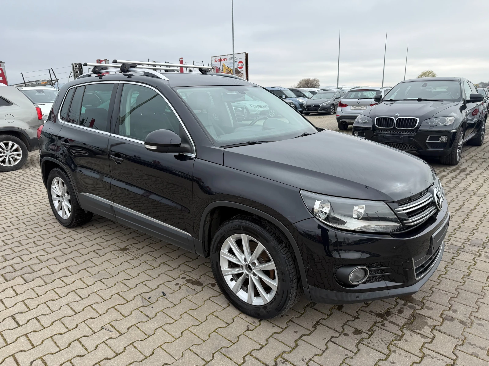 VW Tiguan 2.0TDI , снимка 4 - Автомобили и джипове - 53154674