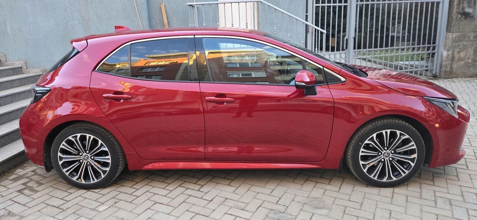 Toyota Corolla HIBRID-LUXURY, снимка 4 - Автомобили и джипове - 53712706