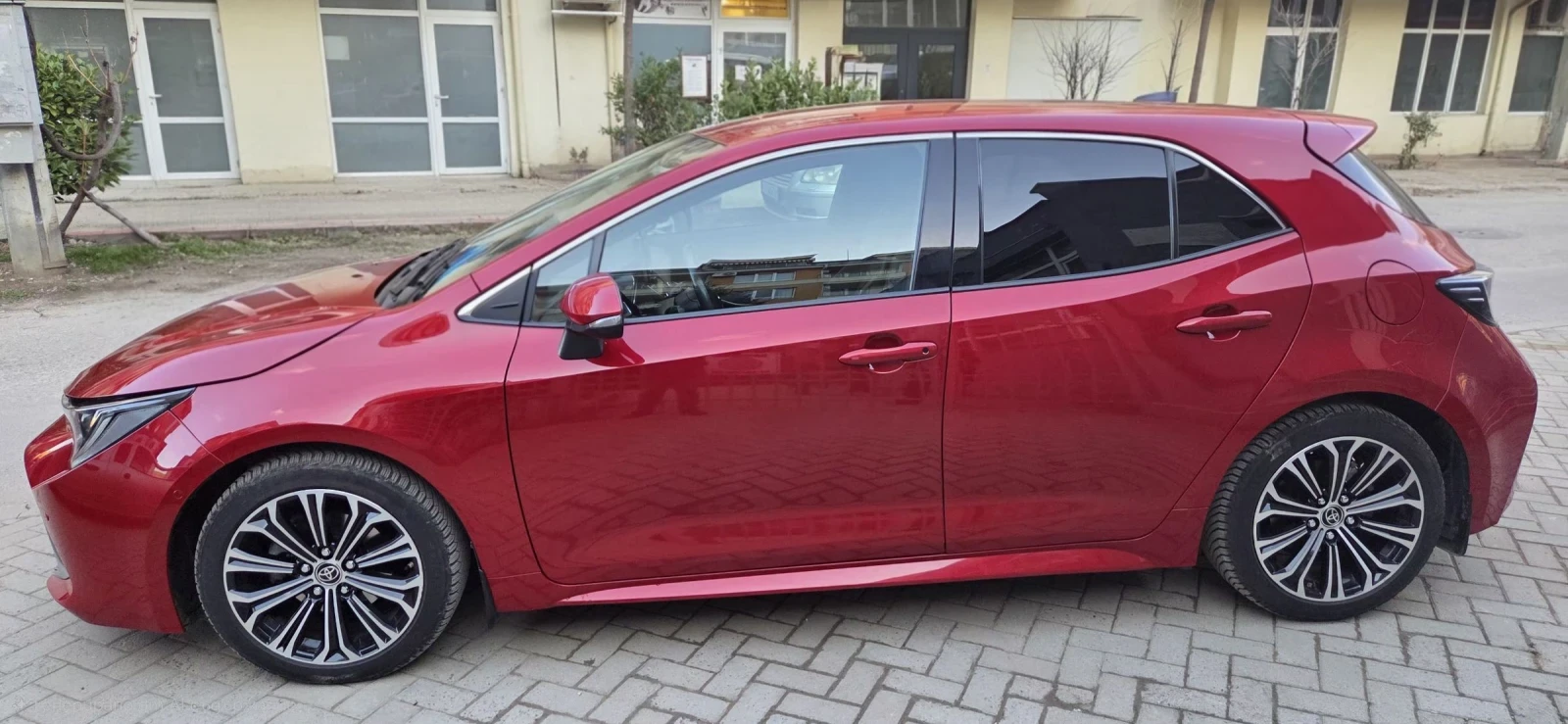 Toyota Corolla HIBRID-LUXURY, снимка 8 - Автомобили и джипове - 53712706