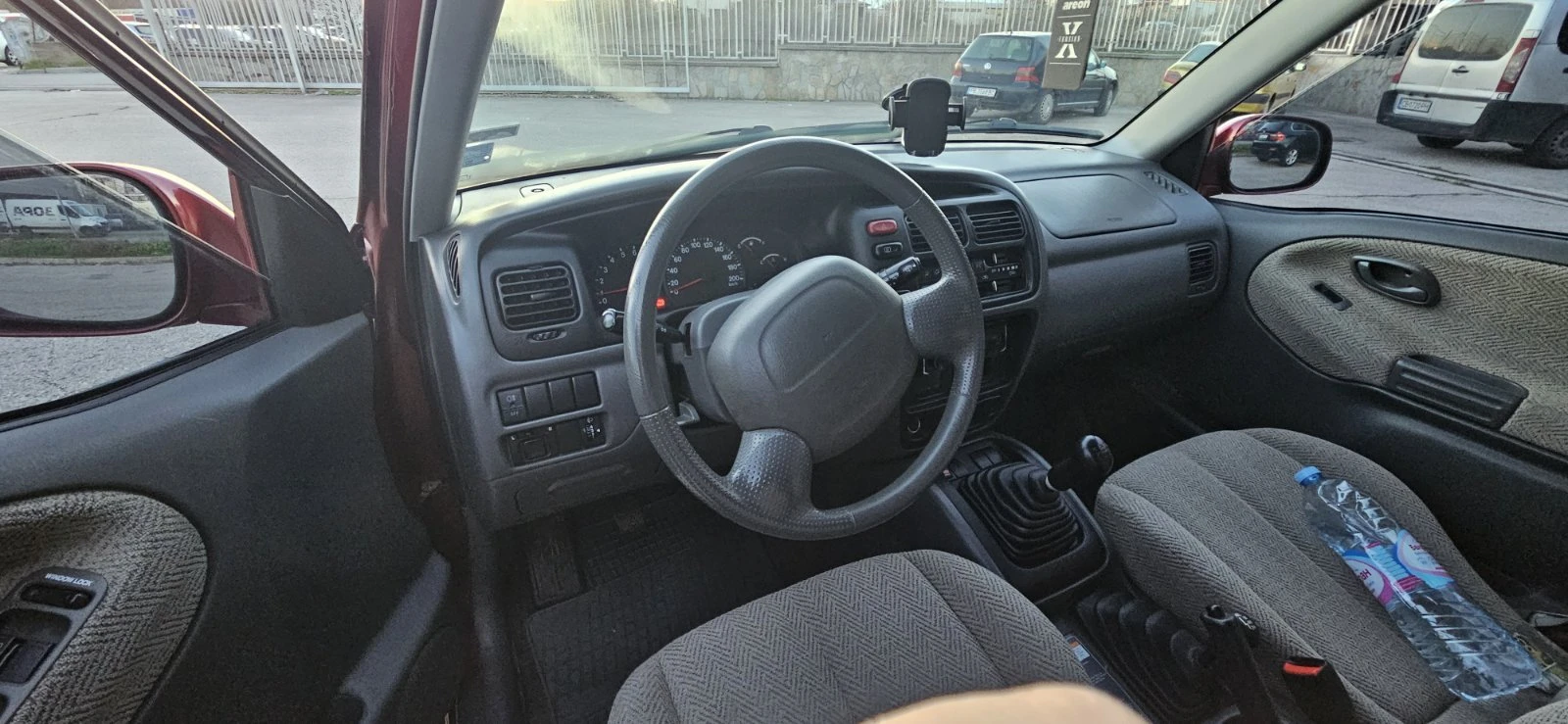 Suzuki Grand vitara 25000, снимка 11 - Автомобили и джипове - 54818873