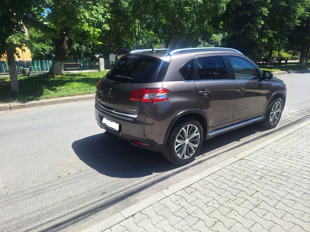 Peugeot 4008 1.8HDI, снимка 4 - Автомобили и джипове - 54743207