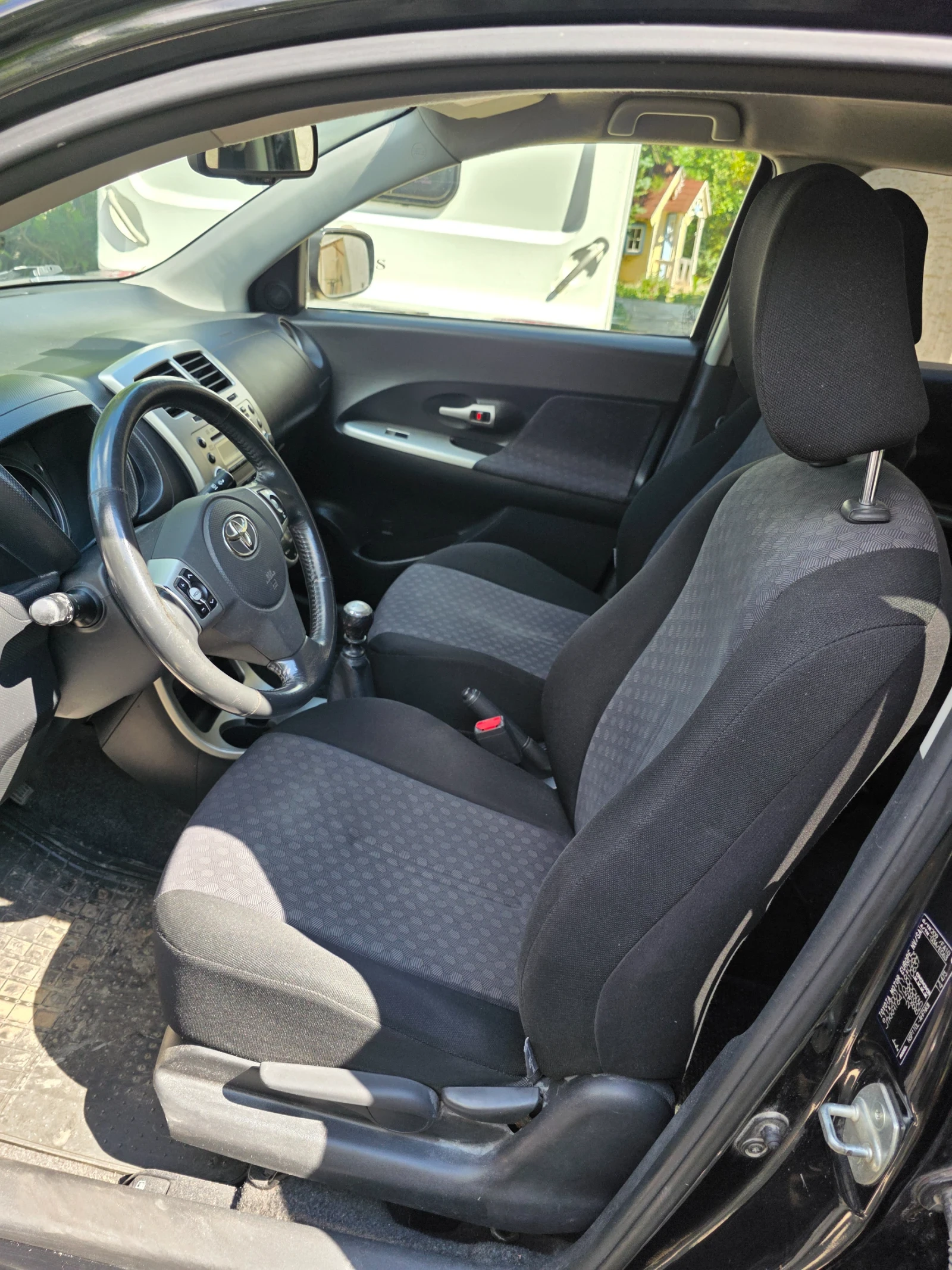 Toyota Urban Cruiser, снимка 8 - Автомобили и джипове - 55426051