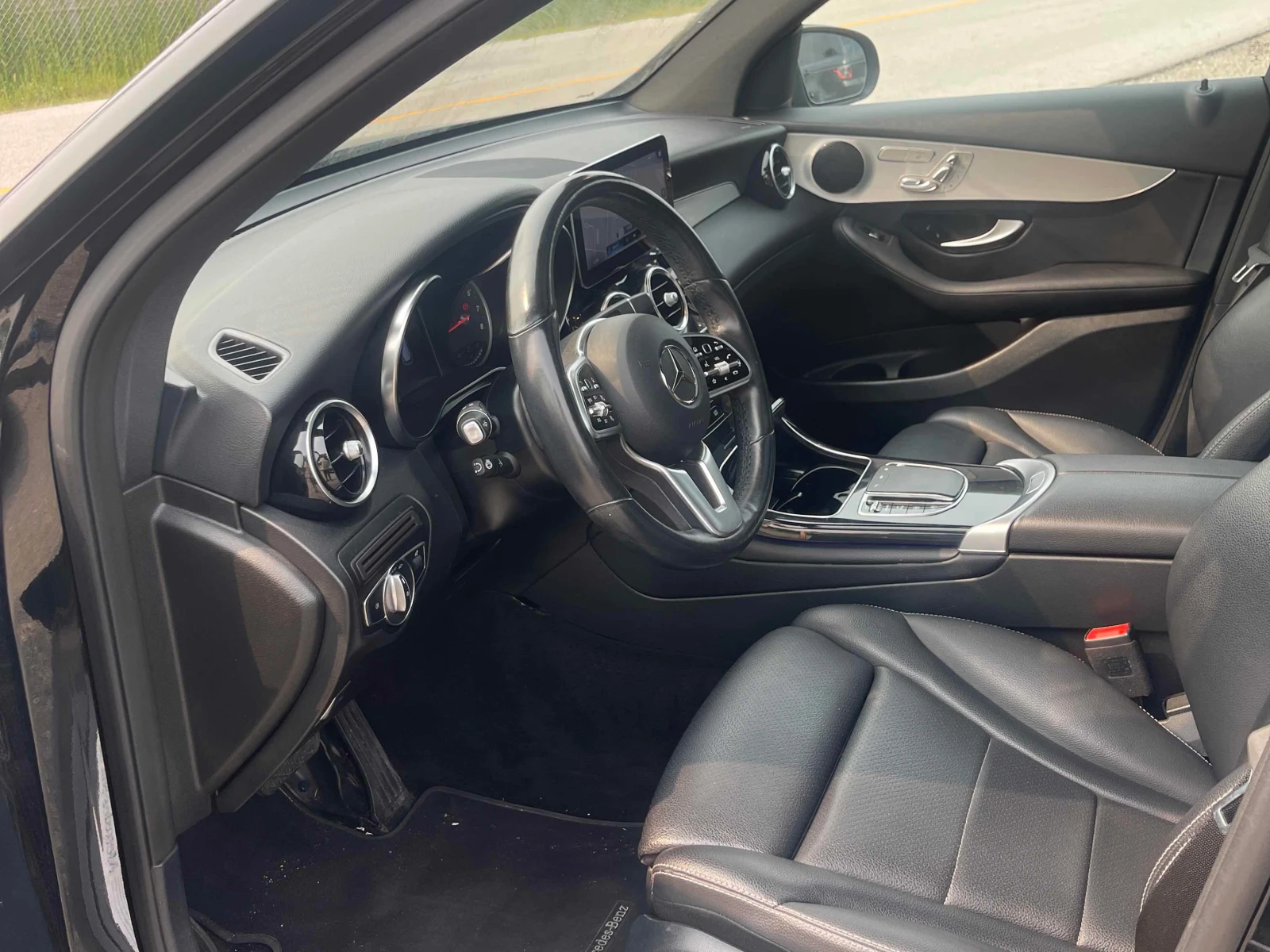 Mercedes-Benz GLC 300 * АВТОКРЕДИТ * ГЛАВНО ПРЕДСТАВИТЕЛСТВО, снимка 7 - Автомобили и джипове - 55884230