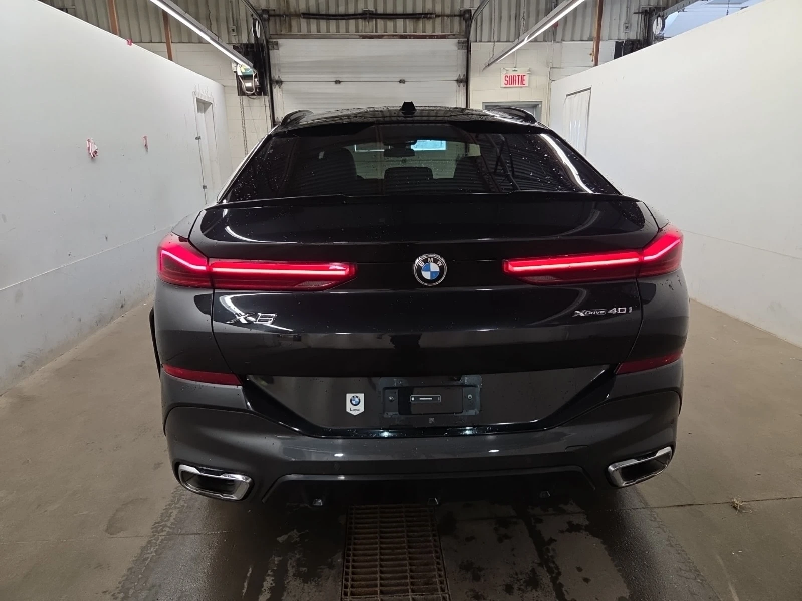 BMW X6 * XDRIVE40I * 2 КЛЮЧА * ДИСТРОНИК * АМБИЕНТНО, снимка 4 - Автомобили и джипове - 56076136