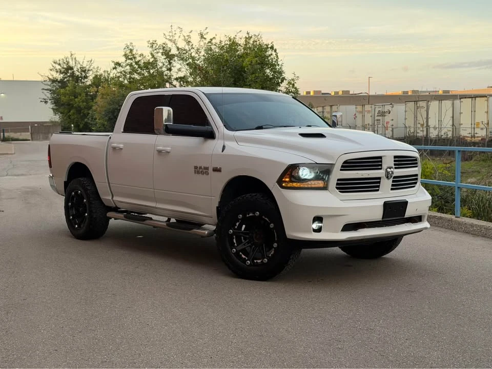 Dodge RAM 1500 * CREW CAB * SPORTАВТОКРЕДИТ* , снимка 3 - Автомобили и джипове - 56088191